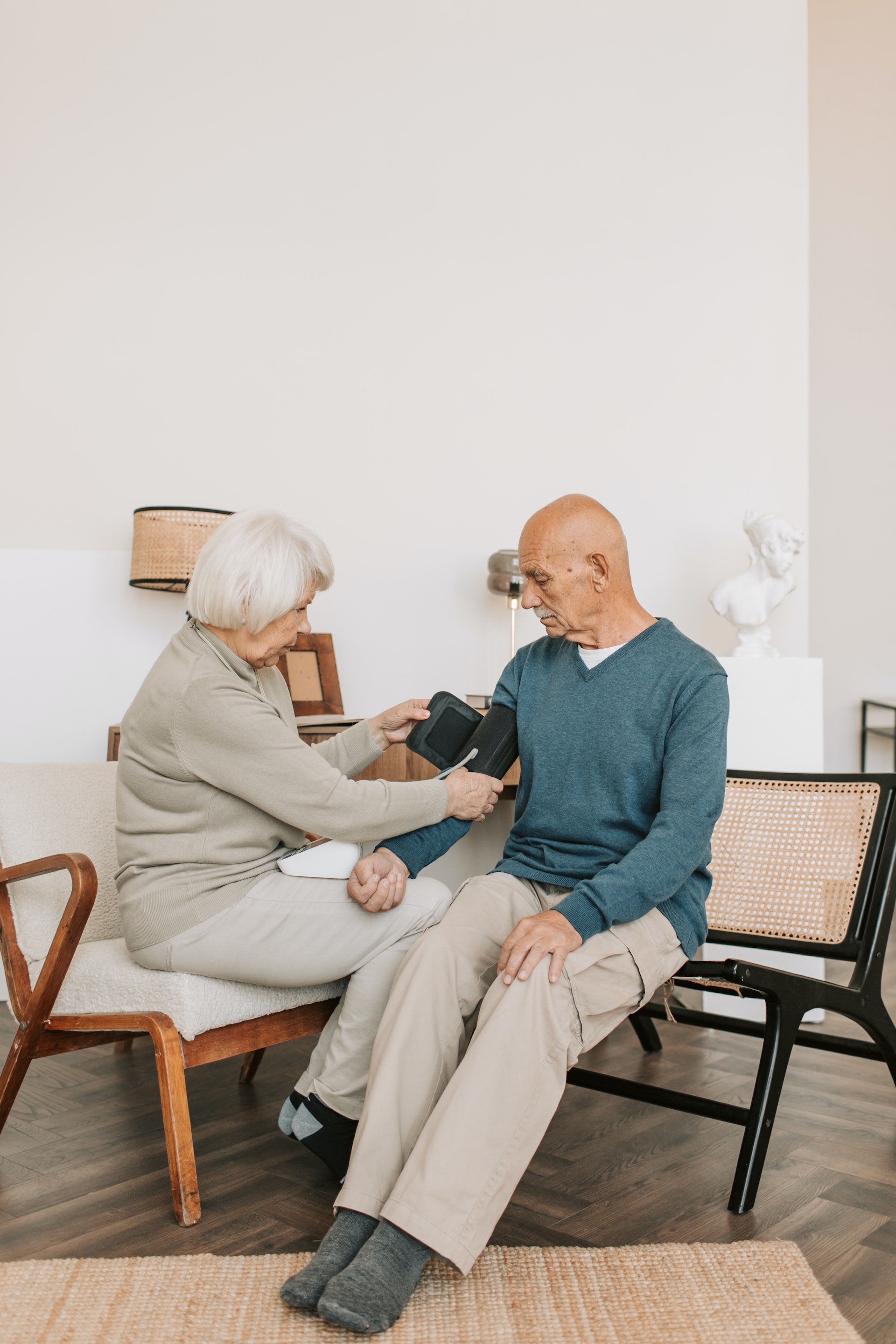 When It's Time to Get a Full-Time Live-In Carer: Ensuring Quality Care in the UK